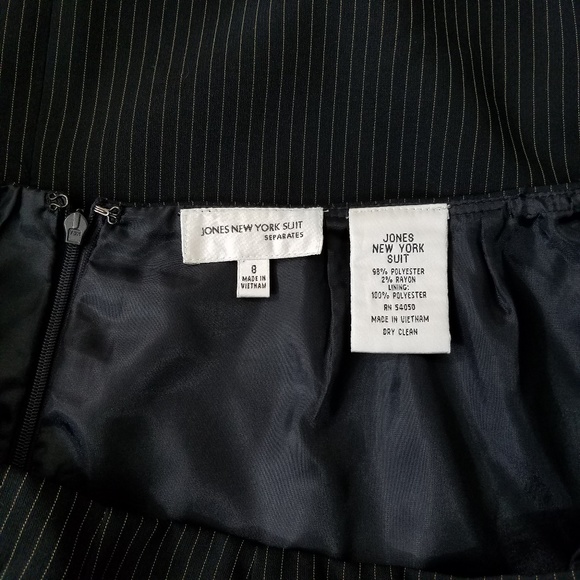 JONES NEW YORK Black/White Pin Striped Suit Skirt - Picture 8 of 8